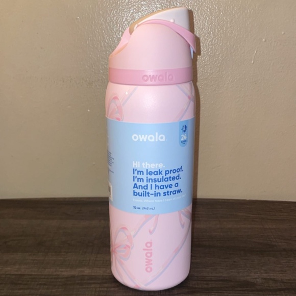 Owala 32 oz. FreeSip- Sugar Plum Fairy - Holiday Collection (sold out online) - Picture 1 of 5